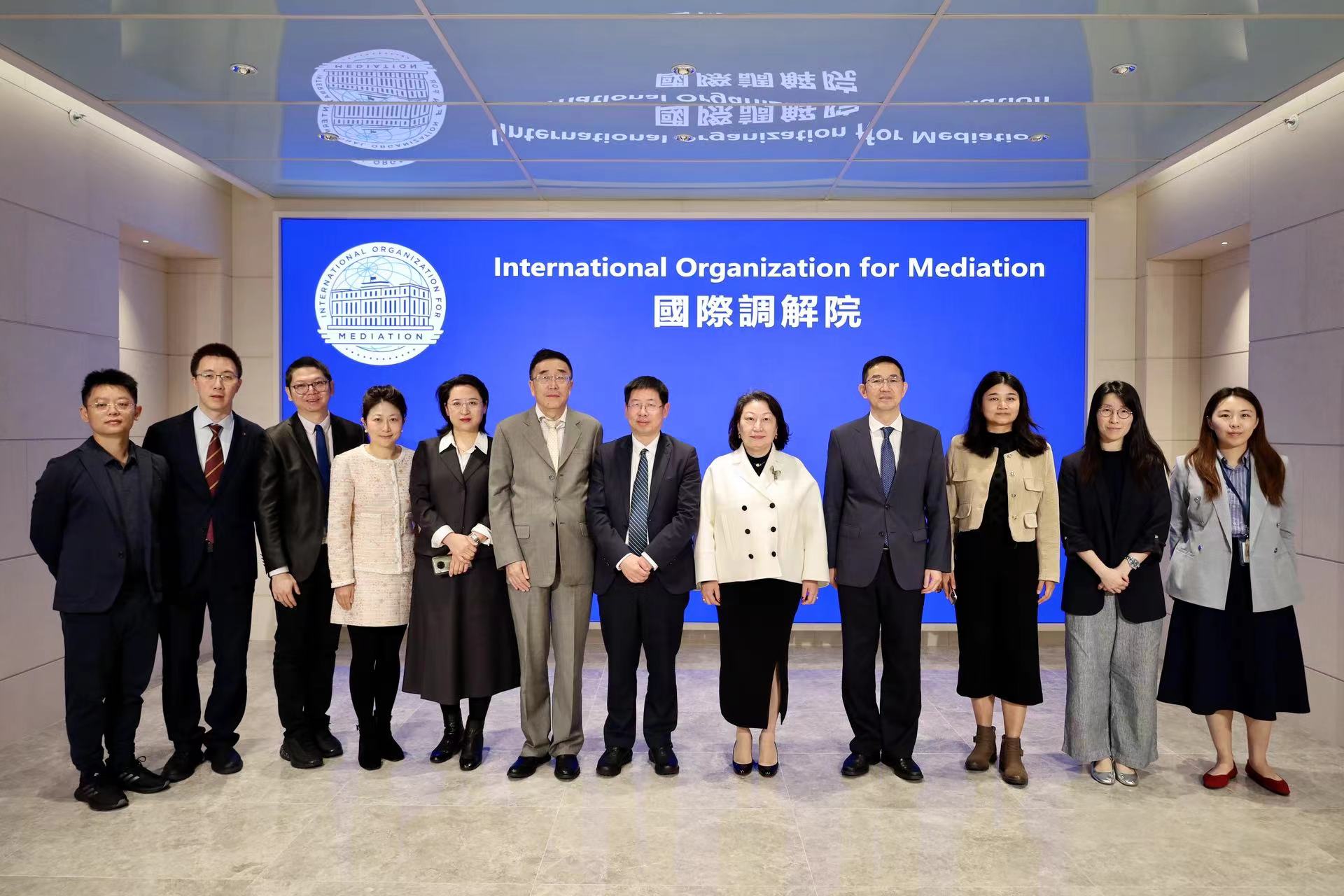 A delegation from CASS Institute of Law and CASS Institute of International Law carries out academic exchanges in the HKSAR